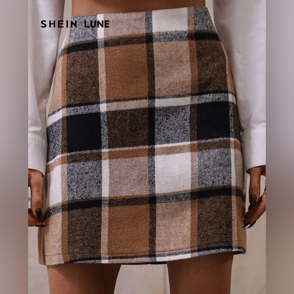 SHEIN Checkered Mini Skirt in Tan and Black